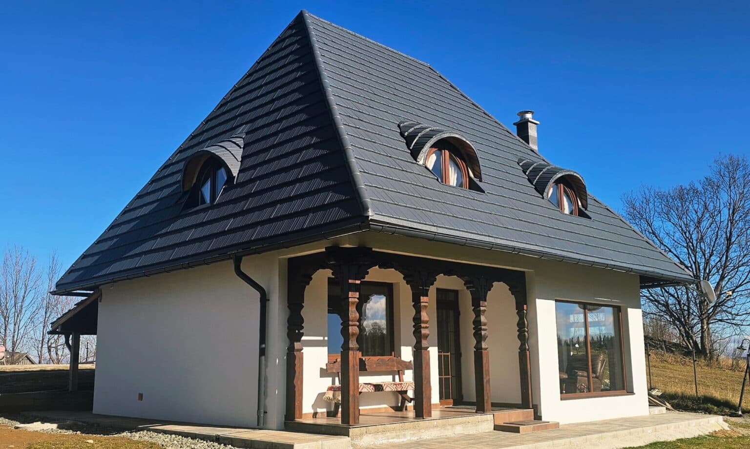 Chalet tradițional Poiana Vlădesei cu detalii rustice
